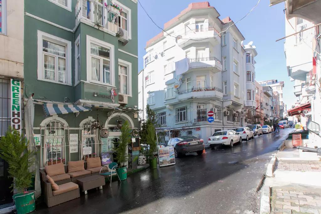 Taksim Hostel Green House Istanbul Exterior photo